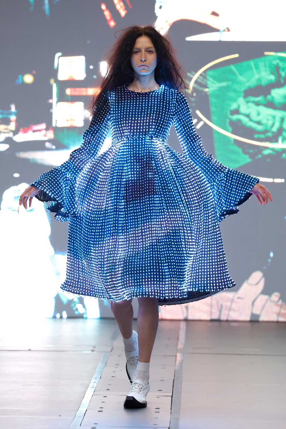 Anrealage FW26: El arte de desaparecer en París