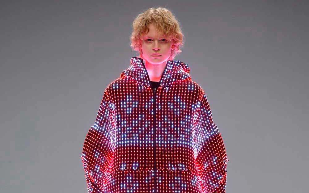 Anrealage FW26: El arte de desaparecer en París