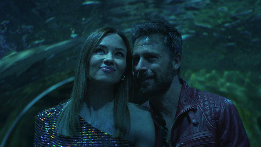 Cada Día Nace un Listo: humor negro sobre dinero y poder