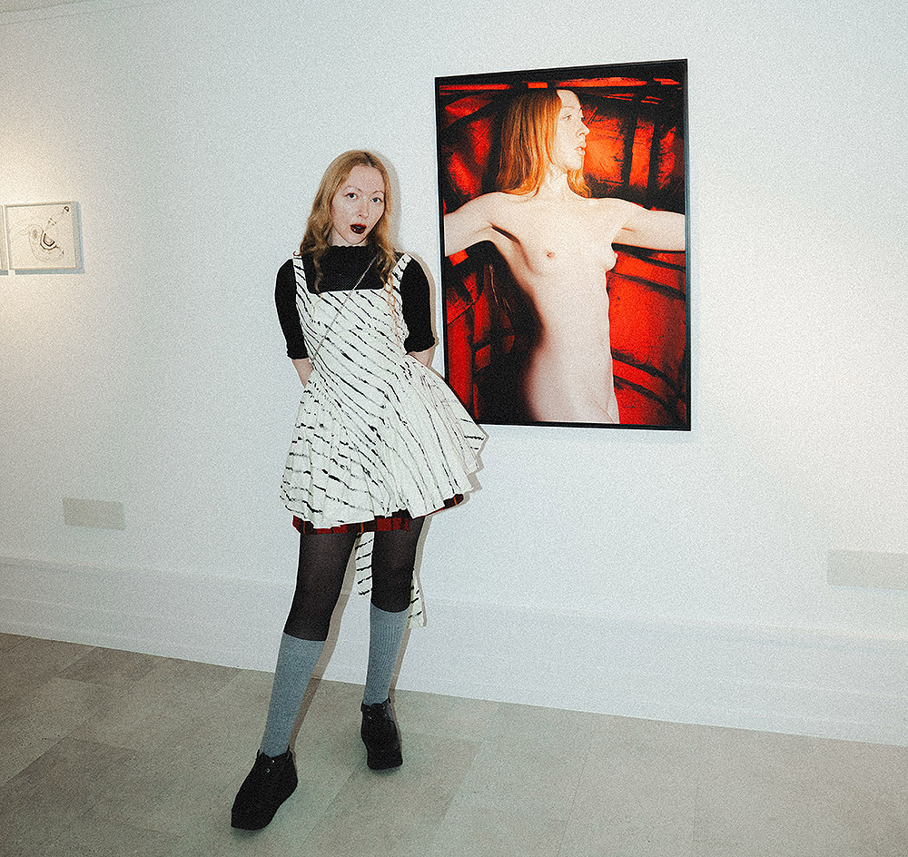 Ekdysis: cuerpos en tránsito y mutación en Corvus Blanc