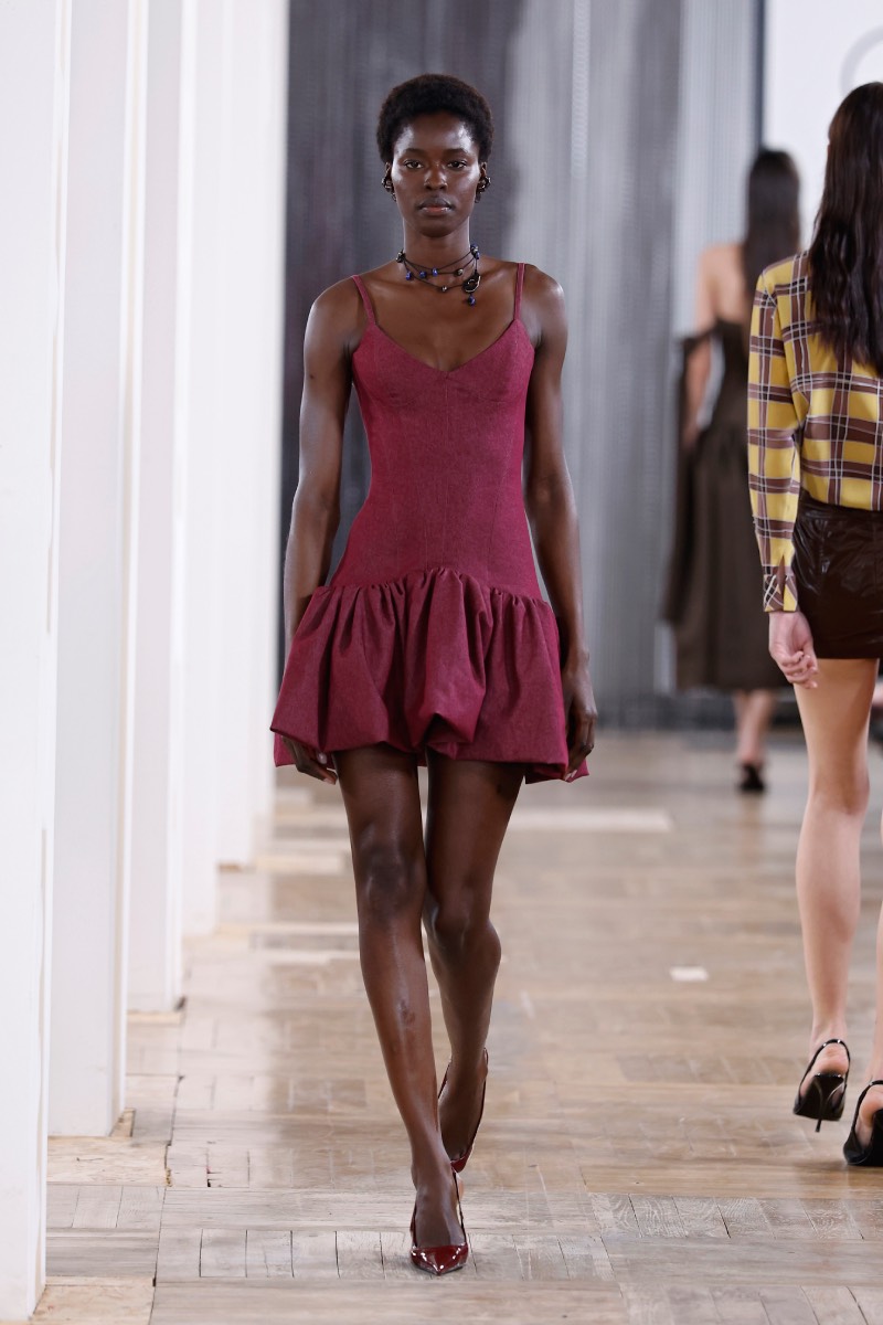 JC Pajares celebra sus diez años con la flor que emerge