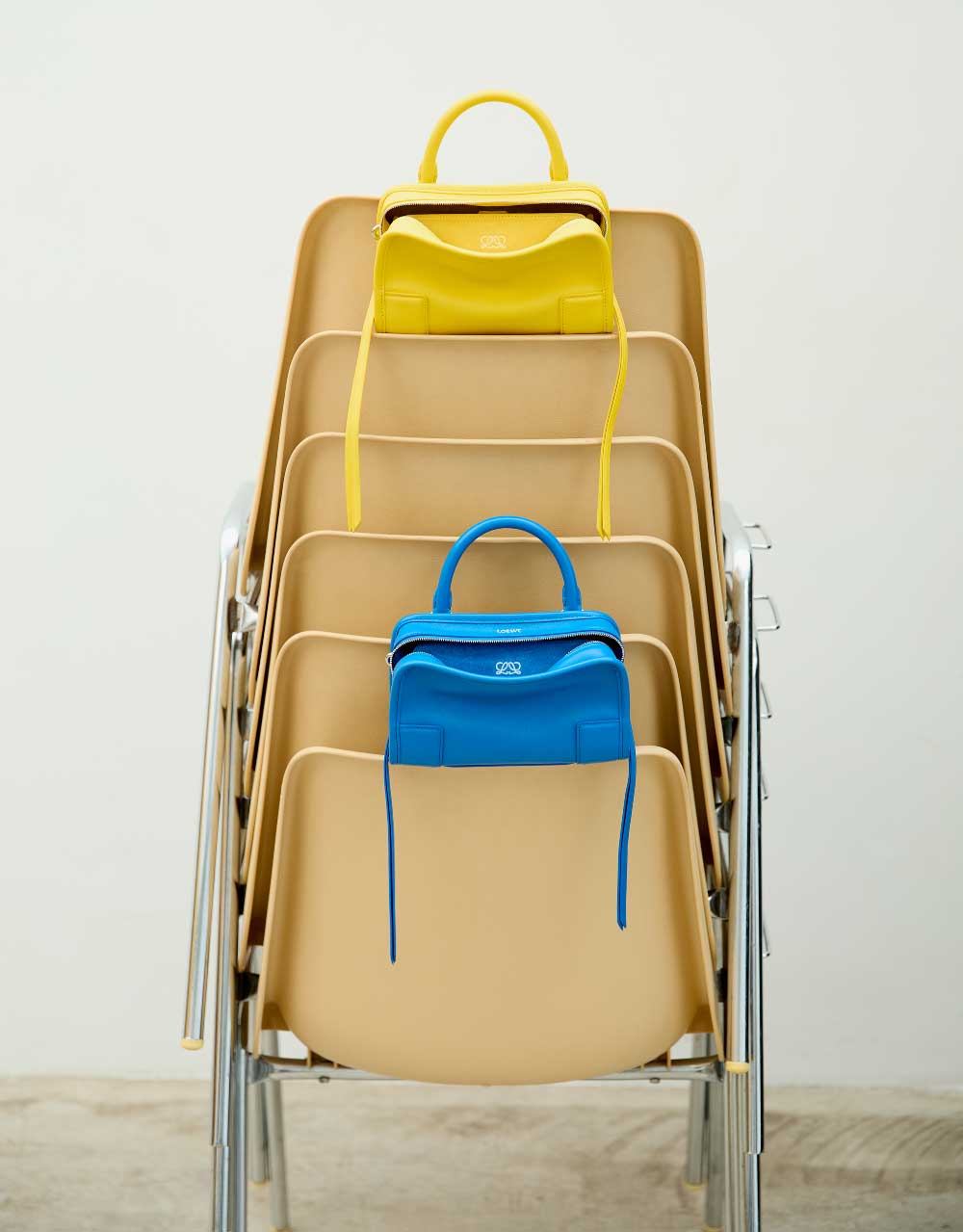 Una portada de moda muy Loewe para la primavera 2026