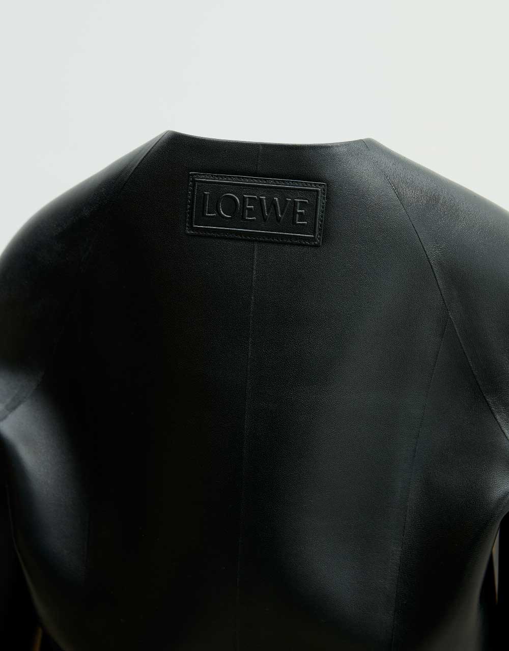 Una portada de moda muy Loewe para la primavera 2026