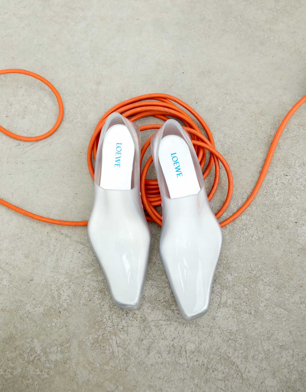 Una portada de moda muy Loewe para la primavera 2026