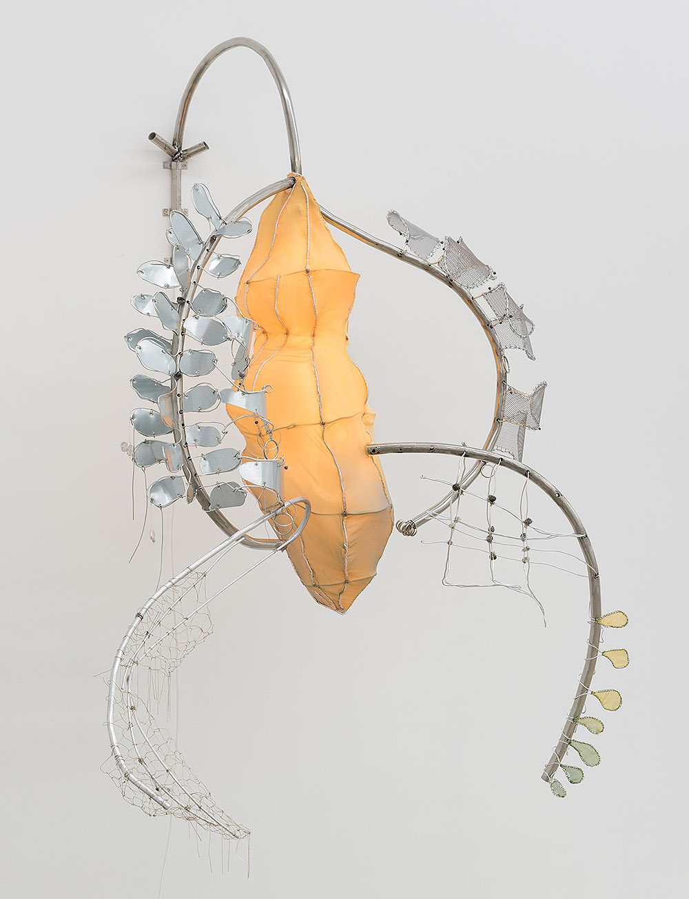 Interfaz explora la traducción entre código y materia