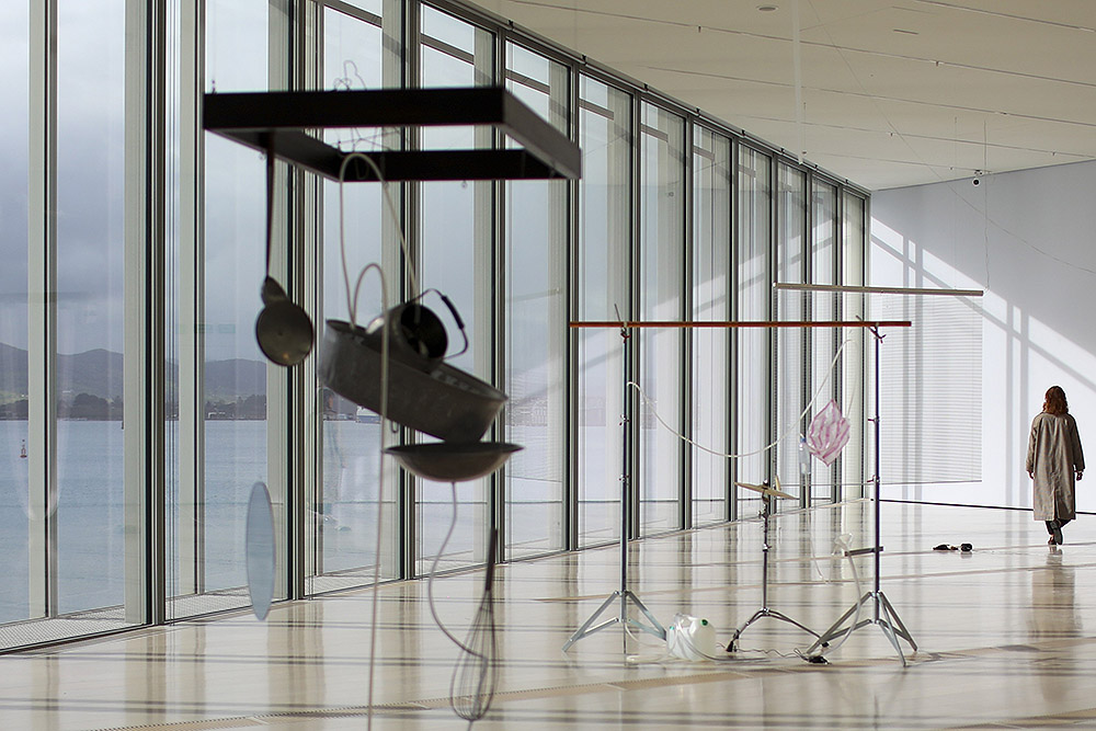 Yuko Mohri inaugura Entrelazamientos en el Centro Botín