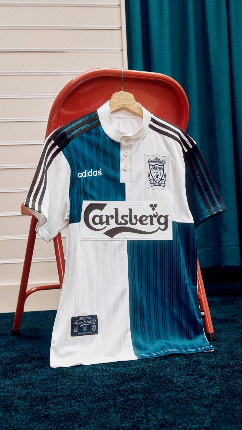 adidas trae de vuelta la camiseta Away 95' del Liverpool FC