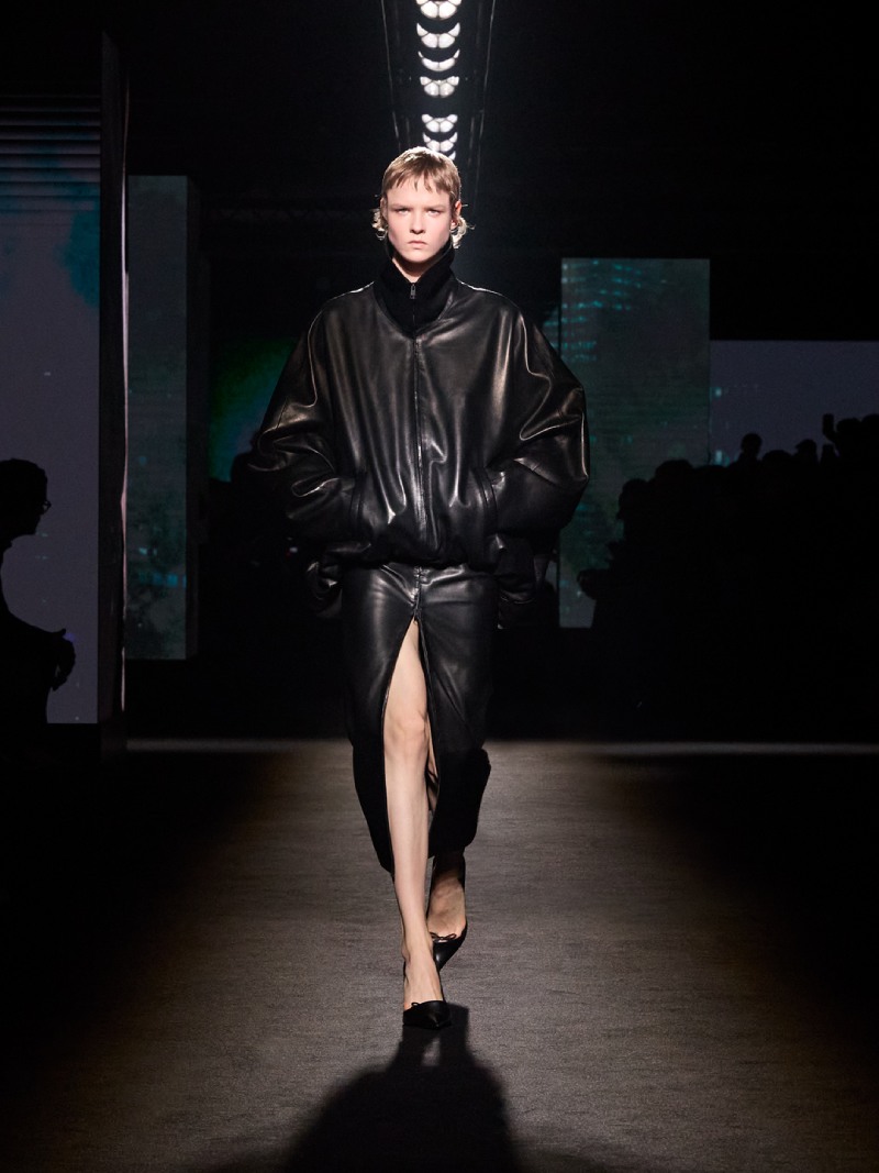 El claroscuro a través de los códigos Balenciaga para fw26