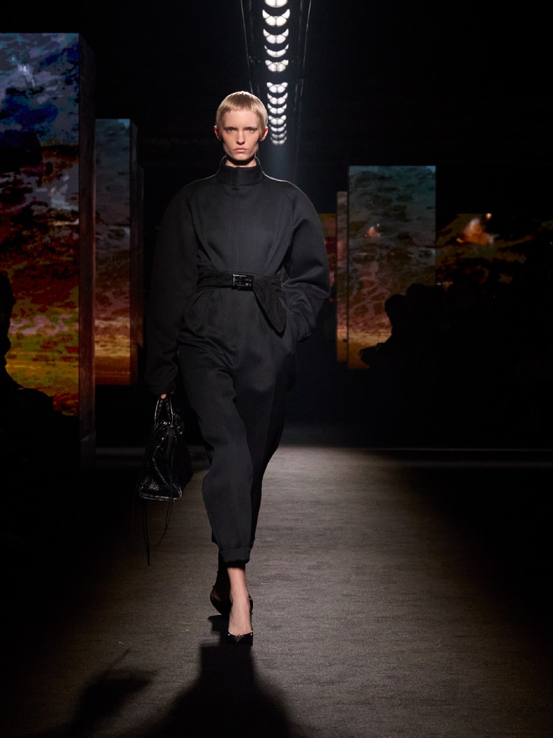 El claroscuro a través de los códigos Balenciaga para fw26