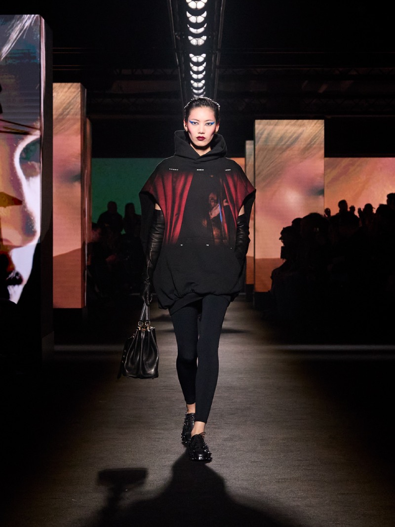 El claroscuro a través de los códigos Balenciaga para fw26