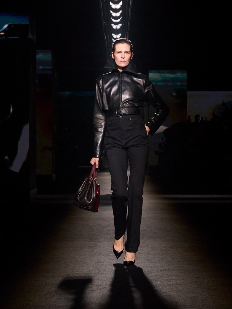 El claroscuro a través de los códigos Balenciaga para fw26