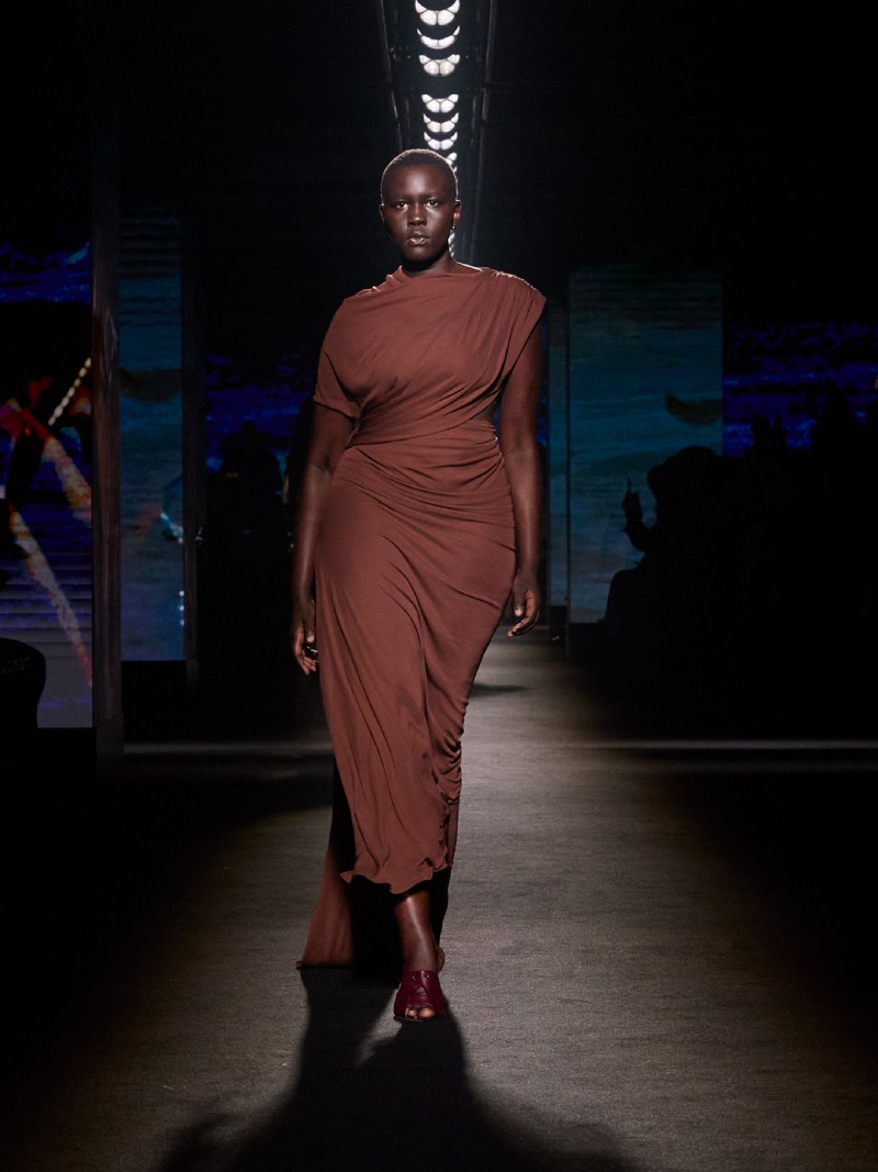 El claroscuro a través de los códigos Balenciaga para fw26