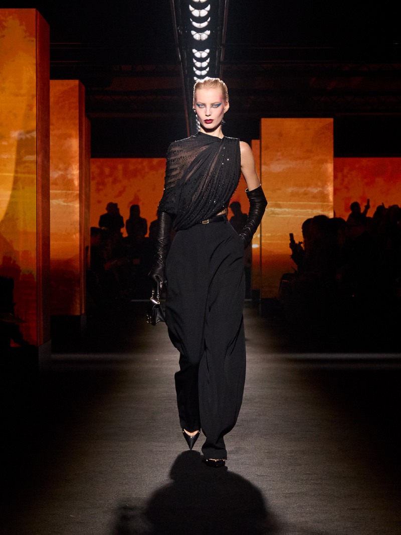 El claroscuro a través de los códigos Balenciaga para fw26