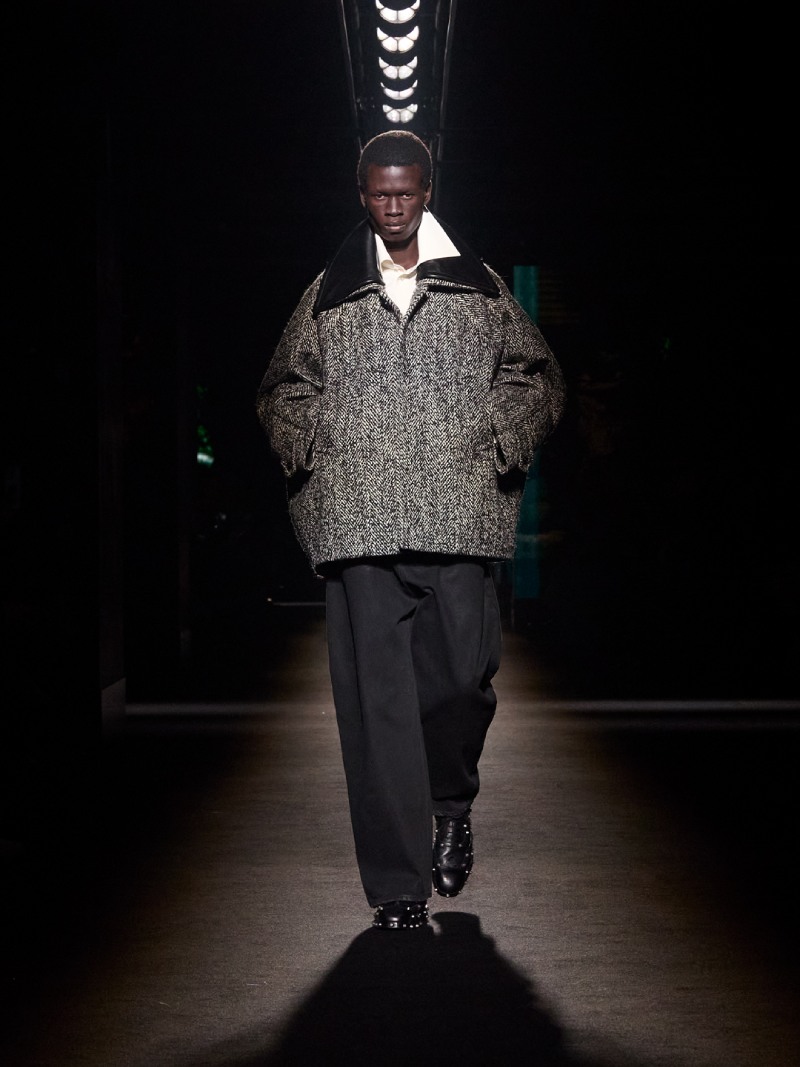 El claroscuro a través de los códigos Balenciaga para fw26