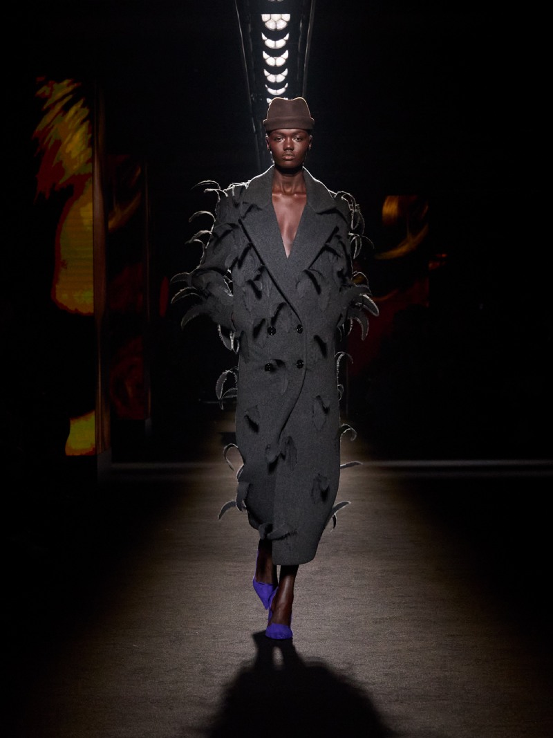 El claroscuro a través de los códigos Balenciaga para fw26