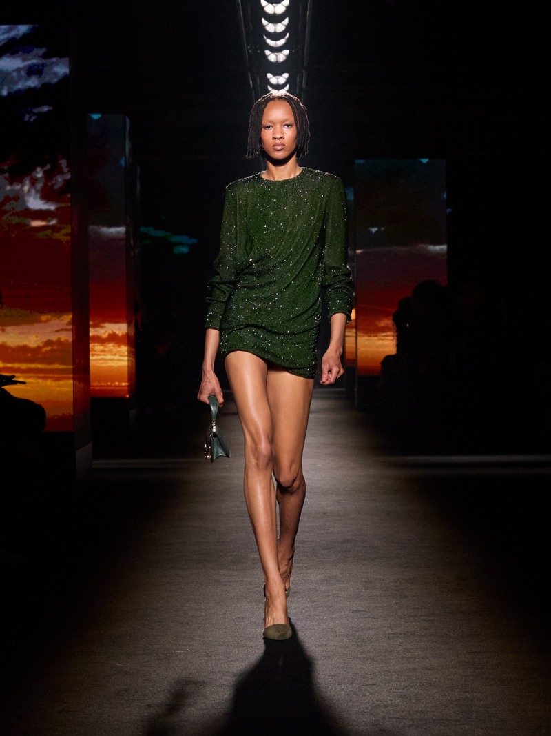 El claroscuro a través de los códigos Balenciaga para fw26