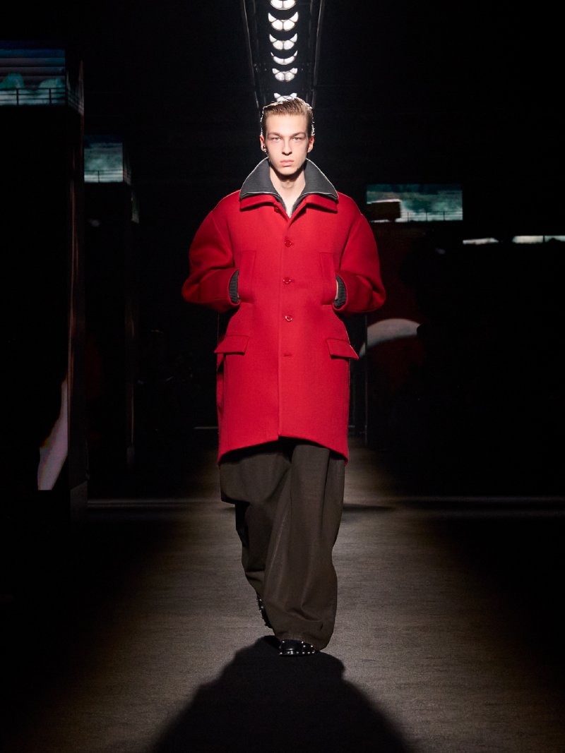 El claroscuro a través de los códigos Balenciaga para fw26