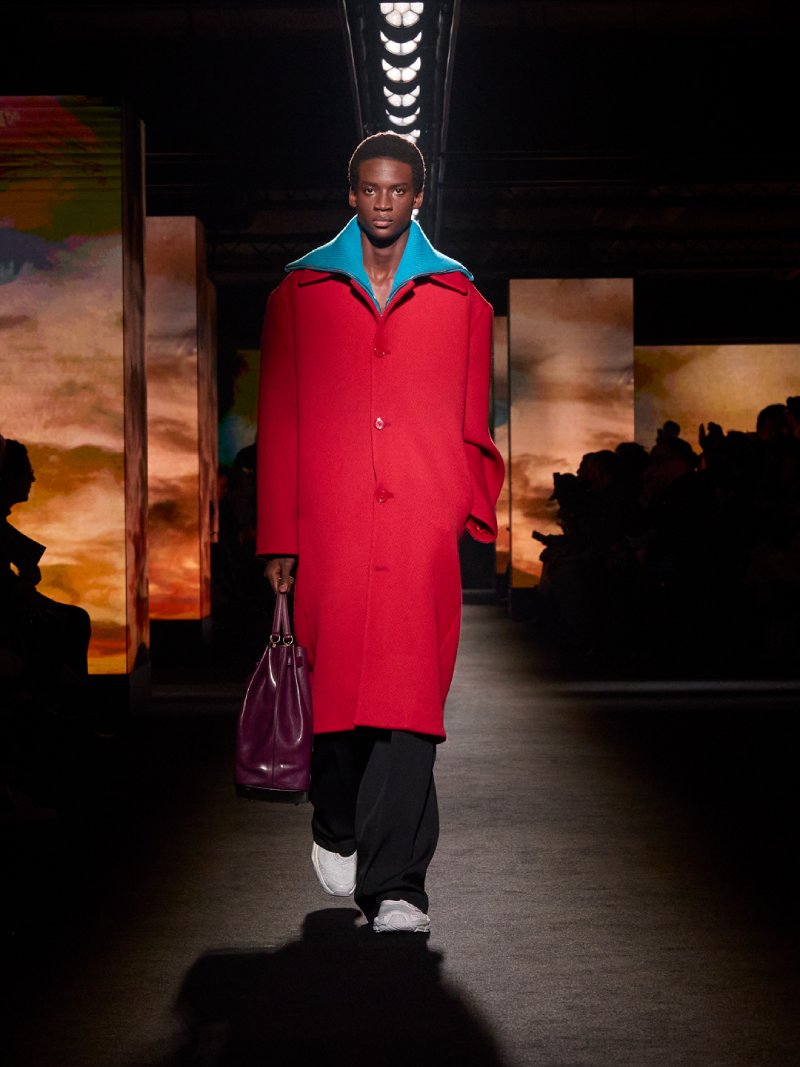 El claroscuro a través de los códigos Balenciaga para fw26