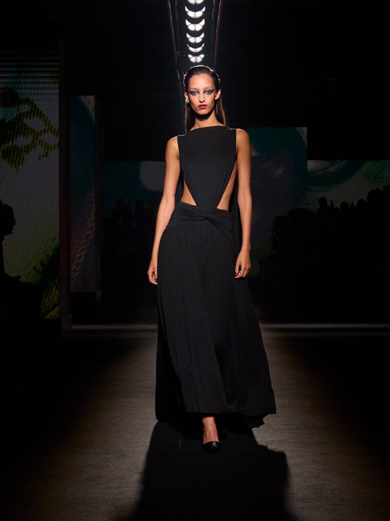 El claroscuro a través de los códigos Balenciaga para fw26