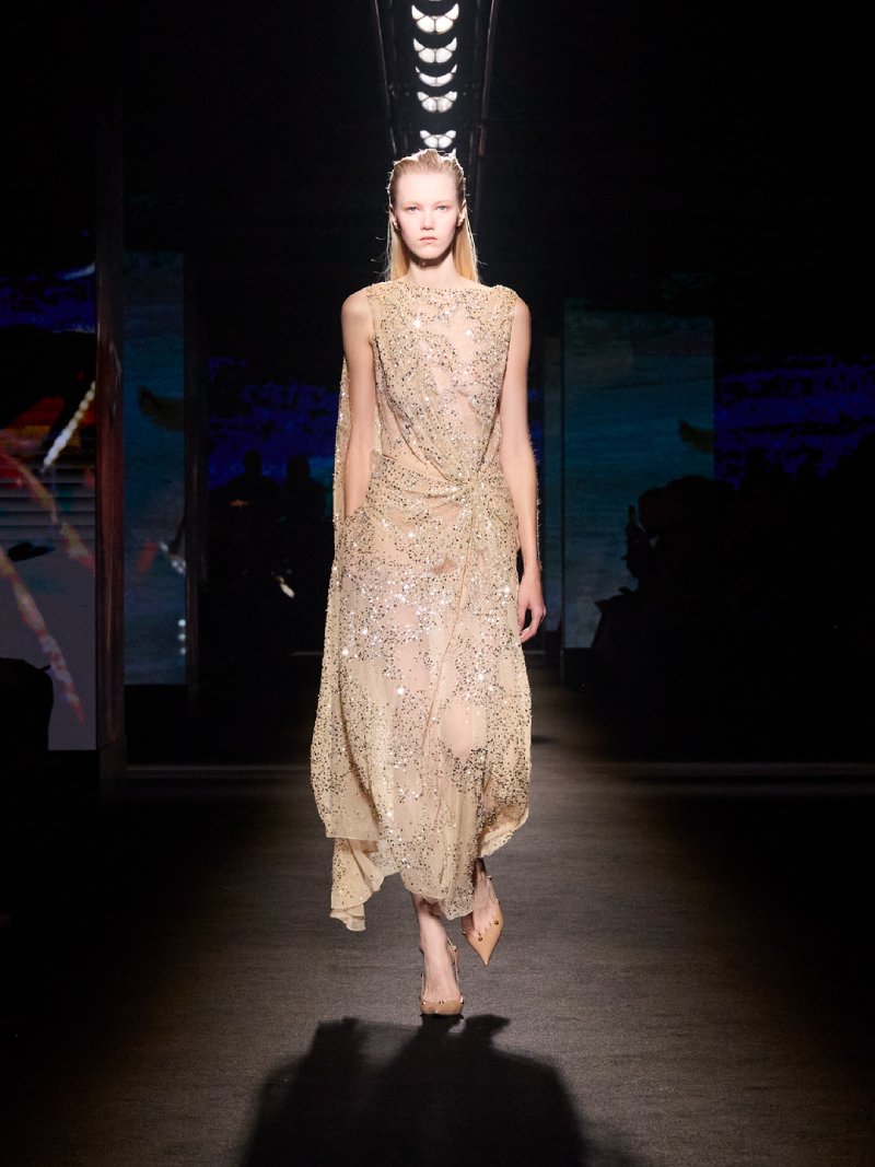 El claroscuro a través de los códigos Balenciaga para fw26