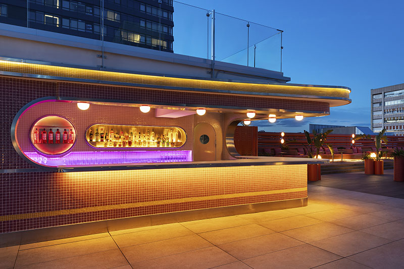 Bonavista rooftop: el espacio setentero de Pichiglas Studio