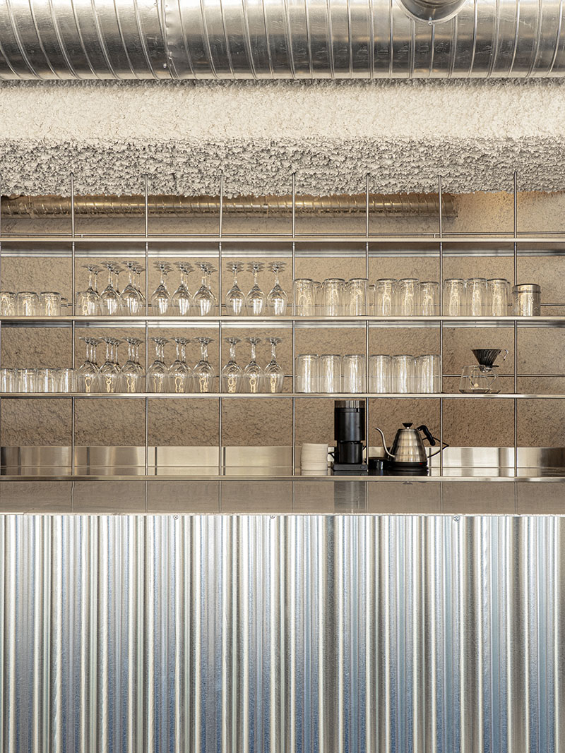 Burr diseña Café Nōfin, estación intermedia para ciclistas