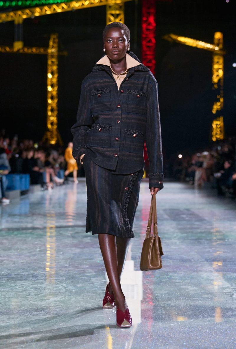 Matthieu Blazy estudia la transformación de Chanel en fw26