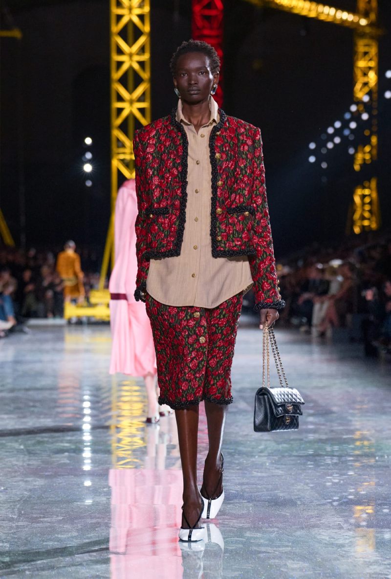 Matthieu Blazy estudia la transformación de Chanel en fw26