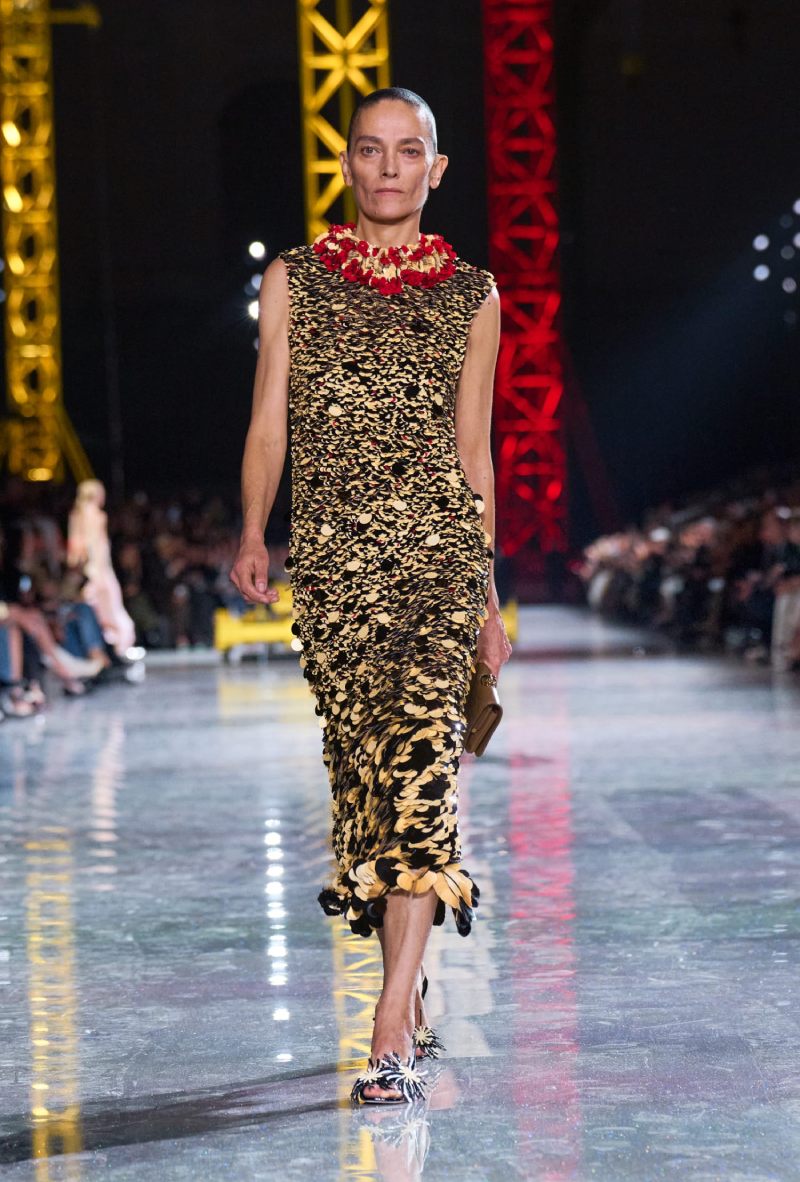 Matthieu Blazy estudia la transformación de Chanel en fw26