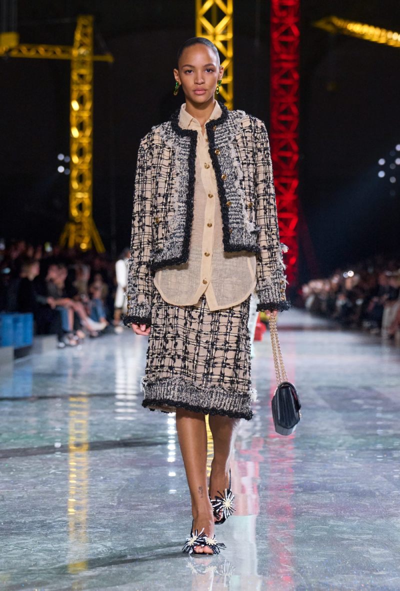 Matthieu Blazy estudia la transformación de Chanel en fw26