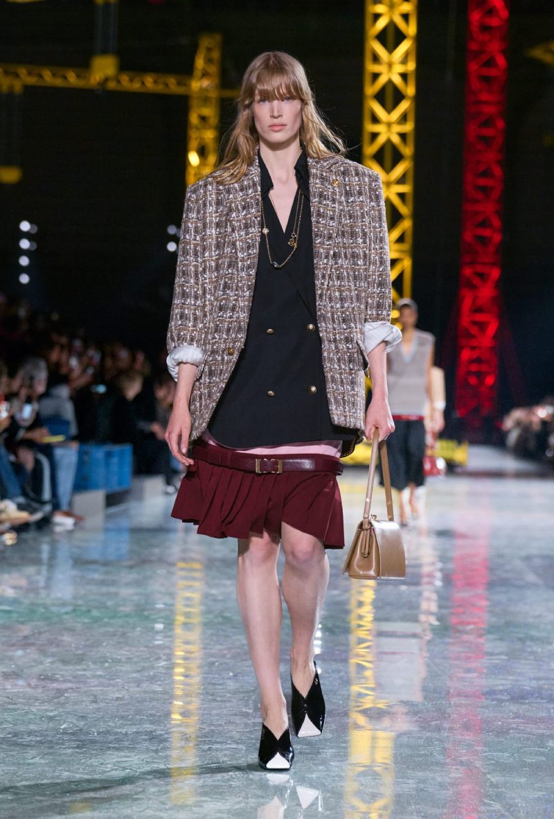 Matthieu Blazy estudia la transformación de Chanel en fw26