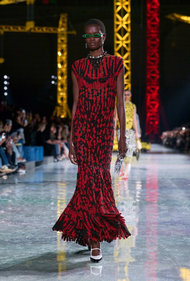 Matthieu Blazy estudia la transformación de Chanel en fw26