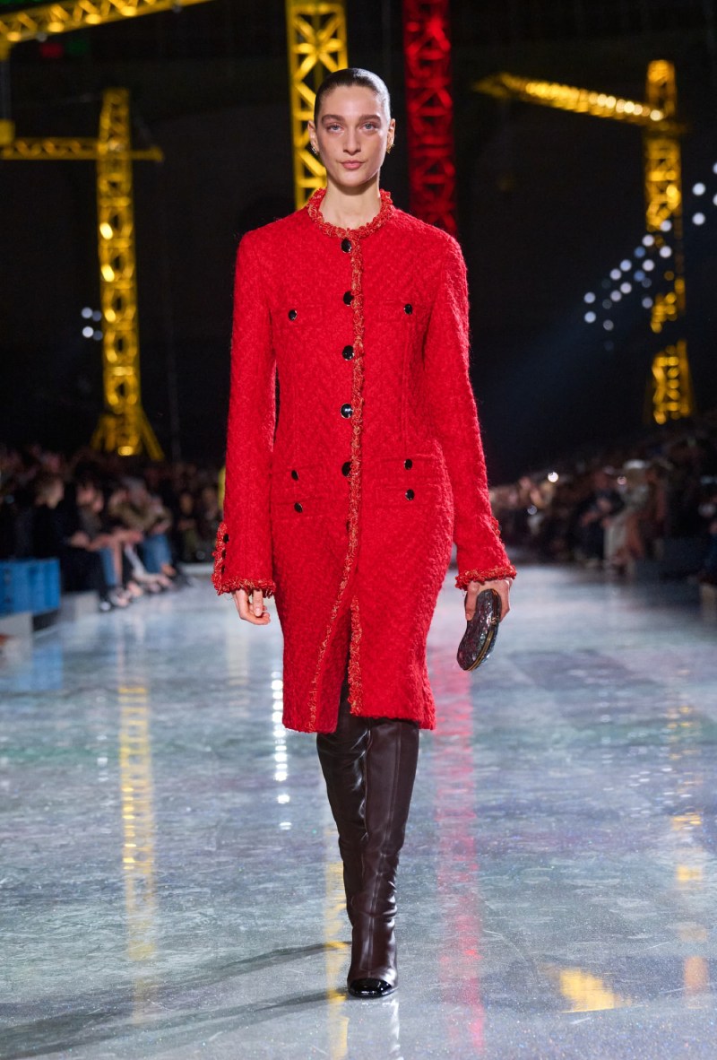 Matthieu Blazy estudia la transformación de Chanel en fw26