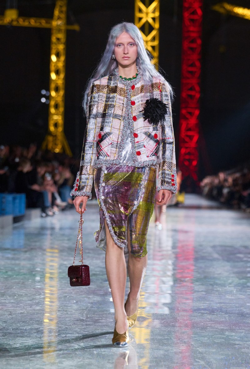 Matthieu Blazy estudia la transformación de Chanel en fw26