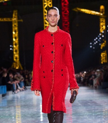 Matthieu Blazy estudia la transformación de Chanel en fw26