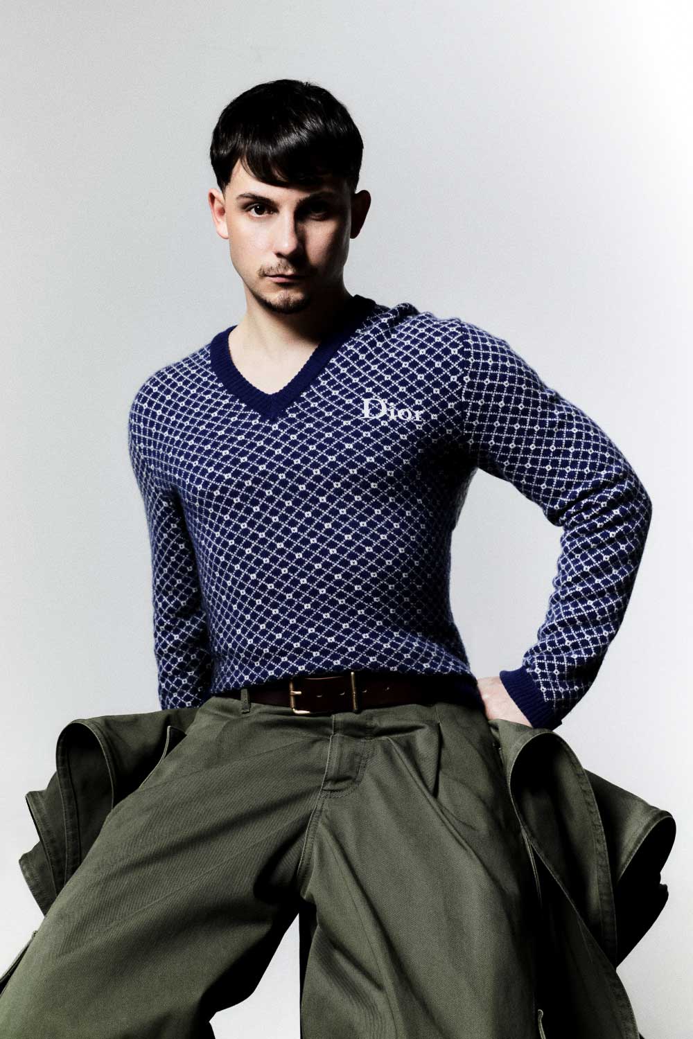 Las citas de Christian Checa vestido de Dior