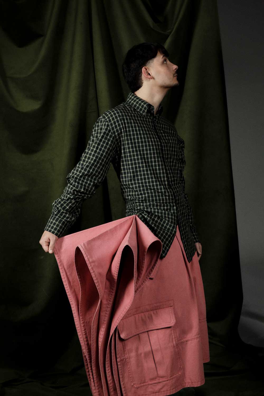 Las citas de Christian Checa vestido de Dior