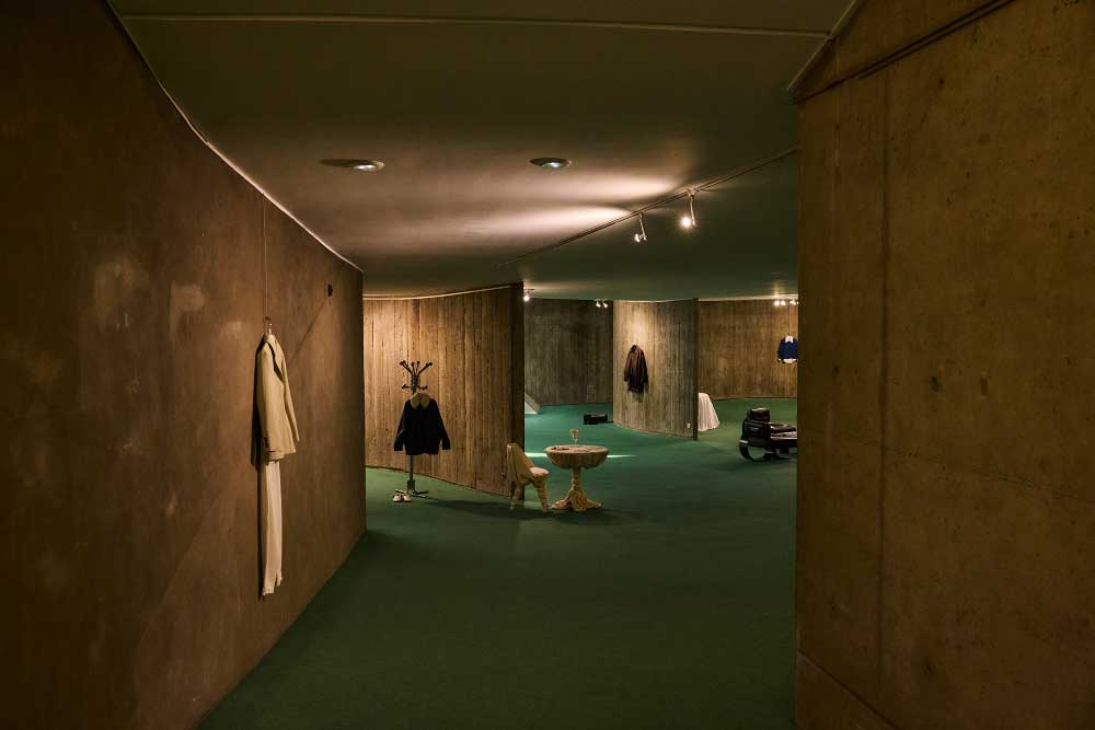 Cordera conquista París: minimalismo ético en el Niemeyer