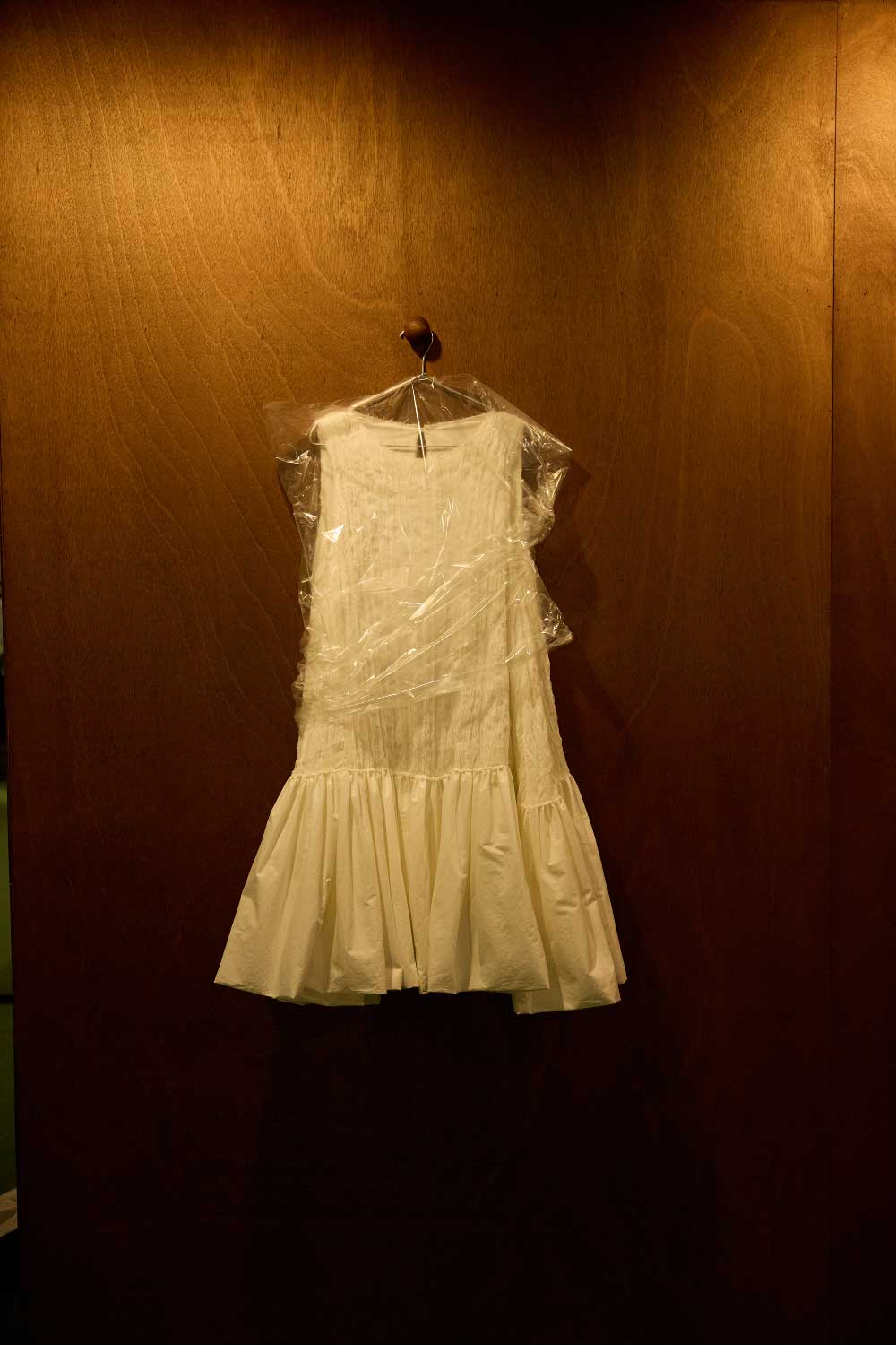 Cordera conquista París: minimalismo ético en el Niemeyer