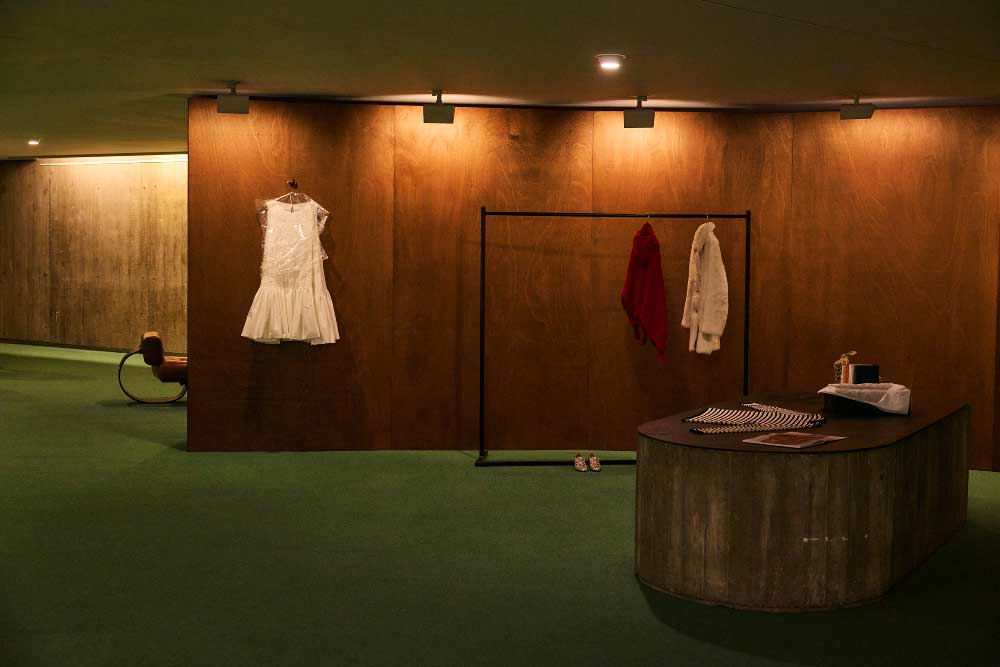 Cordera conquista París: minimalismo ético en el Niemeyer