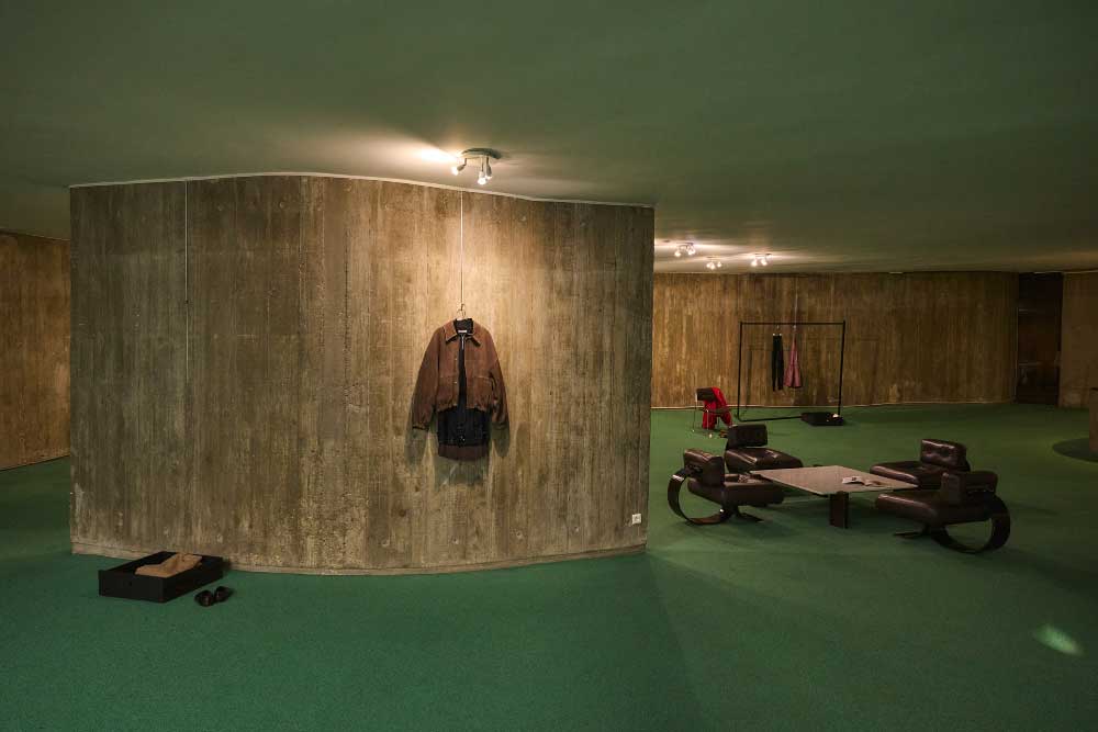 Cordera conquista París: minimalismo ético en el Niemeyer