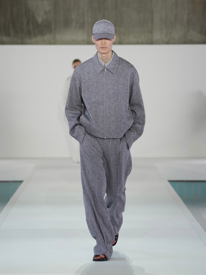 COS nos da un repaso al minimalismo de los 90 para ss26