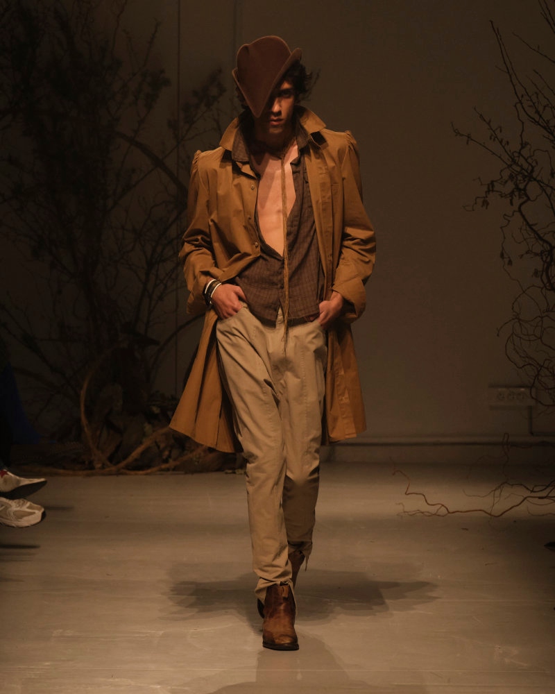 Javier Guijarro triunfa en la semana de la moda de París