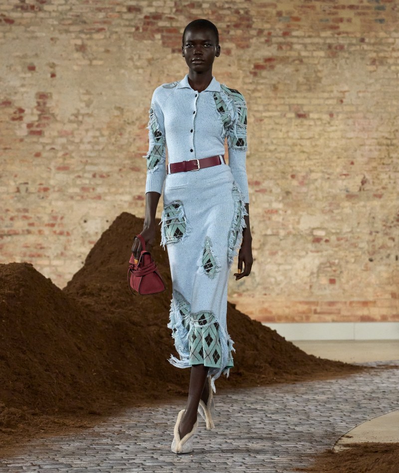 Moschino AW26: un homenaje visual a la Argentina real