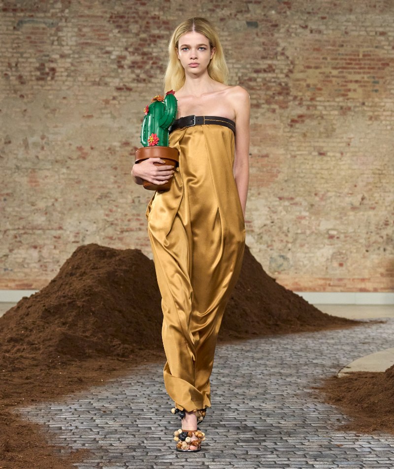 Moschino AW26: un homenaje visual a la Argentina real