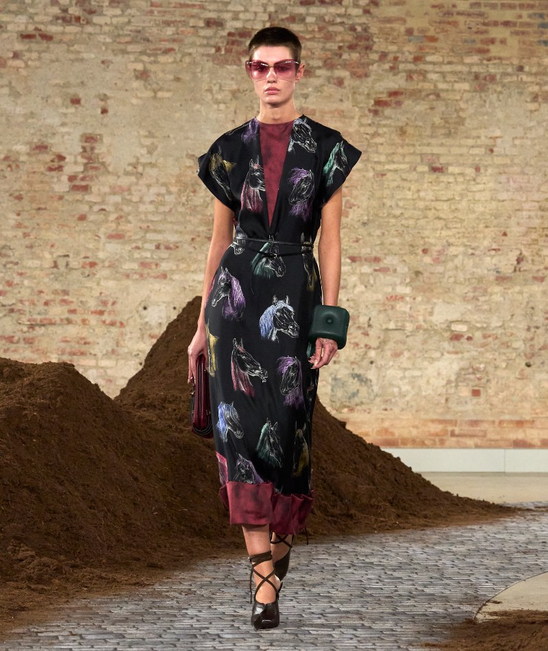 Moschino AW26: un homenaje visual a la Argentina real