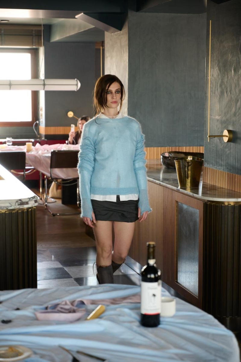 E·R·A·X explora el movimiento con moda tensada y expuesta