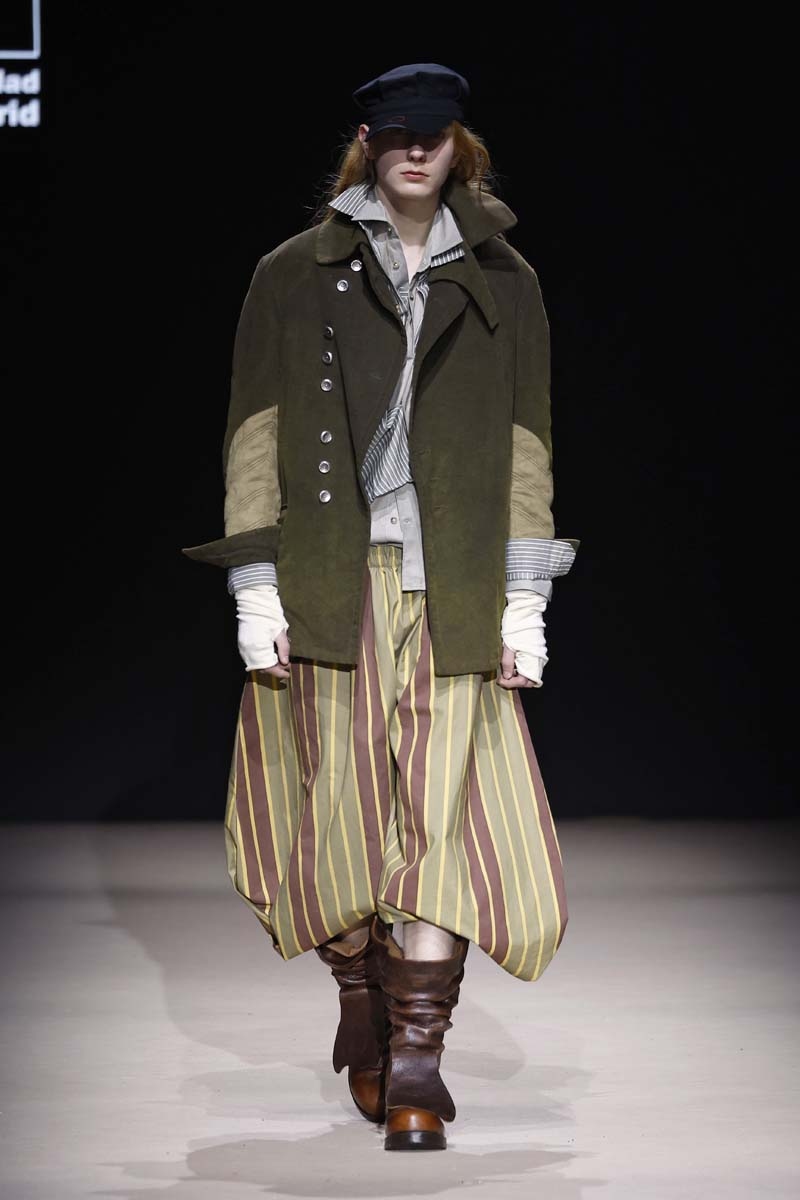 La tribu simbólica de Eaftimos triunfa en la pasarela EGO