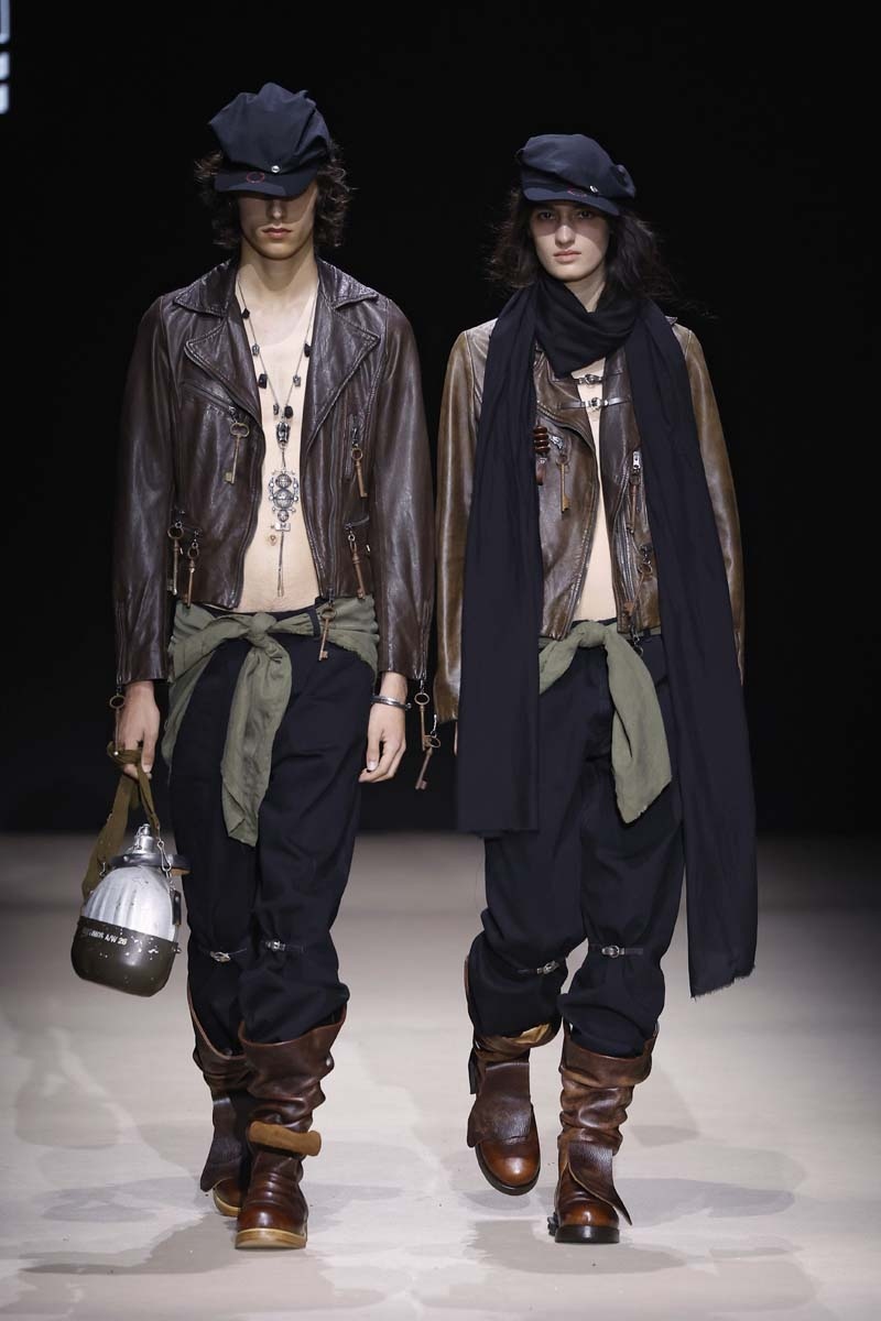 La tribu simbólica de Eaftimos triunfa en la pasarela EGO