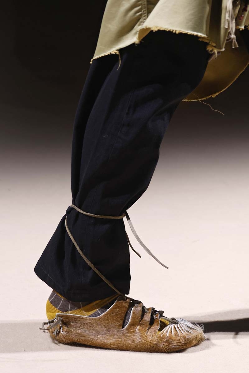 La tribu simbólica de Eaftimos triunfa en la pasarela EGO